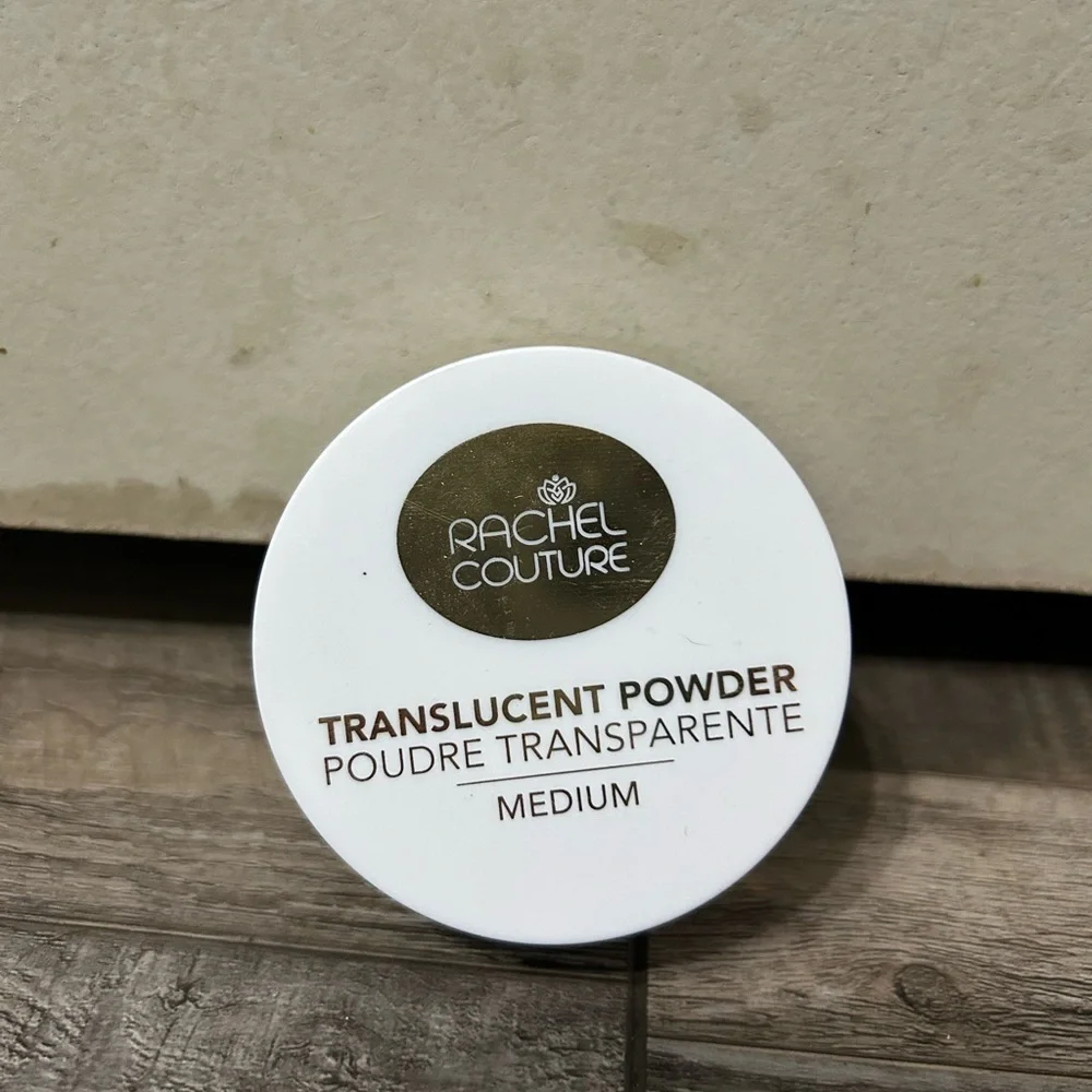 RACHEL COUTURE Translucent Powder in Medium